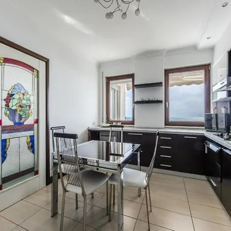 The Beachfront Horizont By Ps