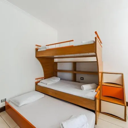 The Beachfront Horizont By Ps