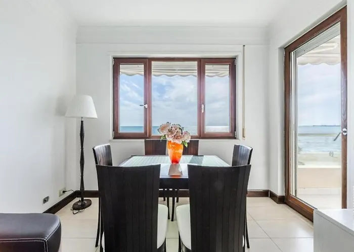 The Beachfront Horizont By Ps Appartement *